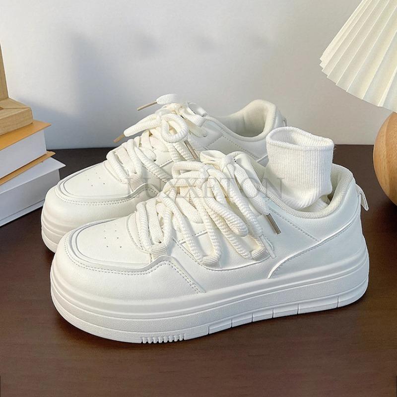 Women Korean Style Thick Soled Comfortable Casual Sports Sneakers for Women Flat White Running Vulcanized Shoes for Women