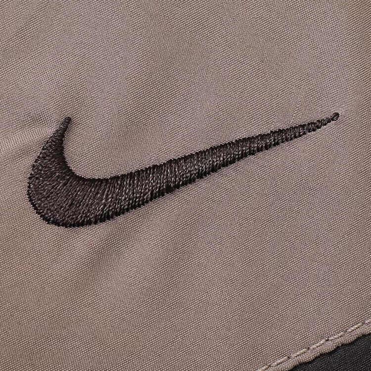 Nike SS25 AS W NSW Классическая тканая куртка с УФ-защитой на молнии с логотипом Женские куртки HM8972-214