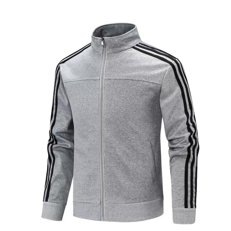 Комплект модной спортивной одежды для мужчин и женщин: Повседневный парный комплект из трех предметов: облегающие брюки и спортивные штаны.