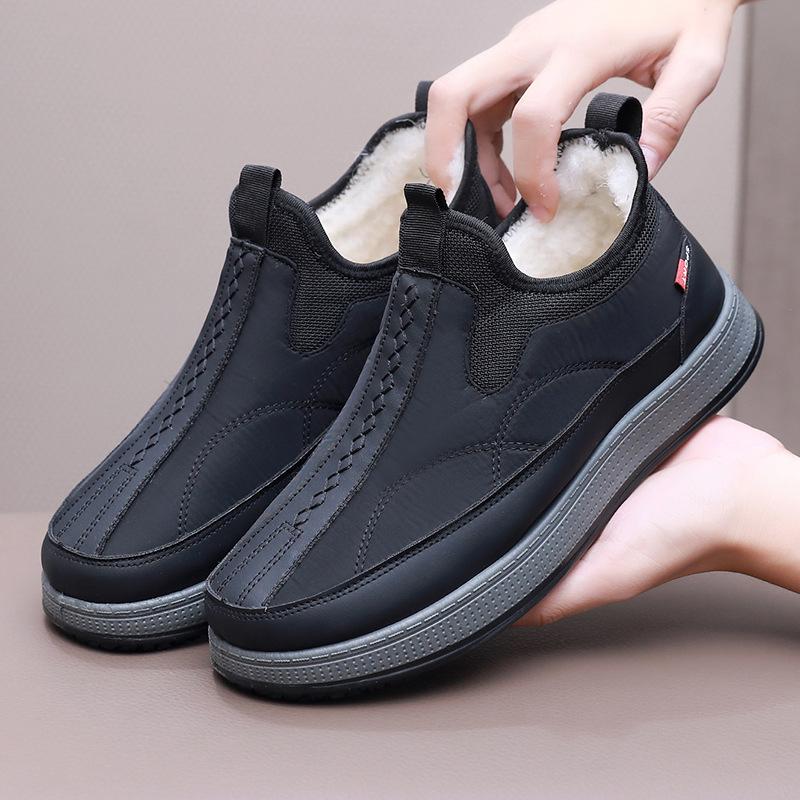 Men's Cotton Shoes  Winter Old Beijing with Added Velvet and Thickened Wool Warm Shoes Anti Slip and Waterproof Dad Shoes