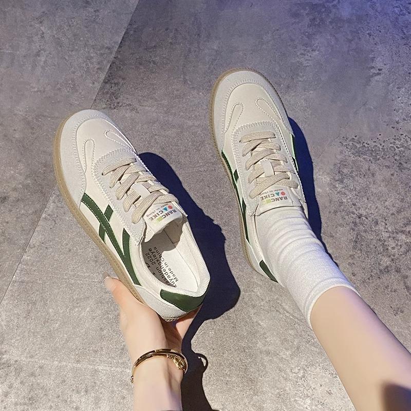Маленькие белые туфли весна женские 2025 осень новые дышащие кроссовки с толстой подошвой ретро повседневные спортивные кроссовки для студентов