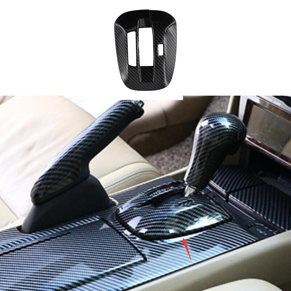 Отделка панели переключения передач консолью из углеродного волокна