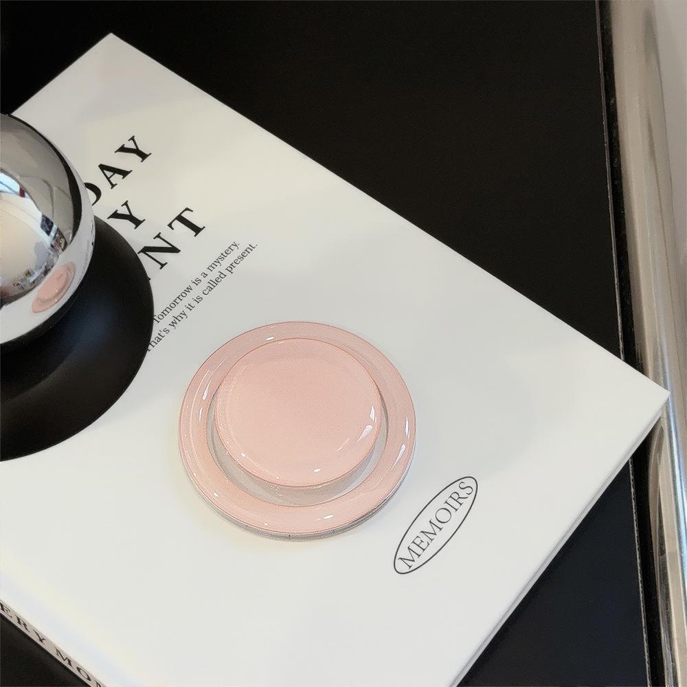 Магнитный кронштейн подходит для чехлов для телефонов с магнитной присоской.