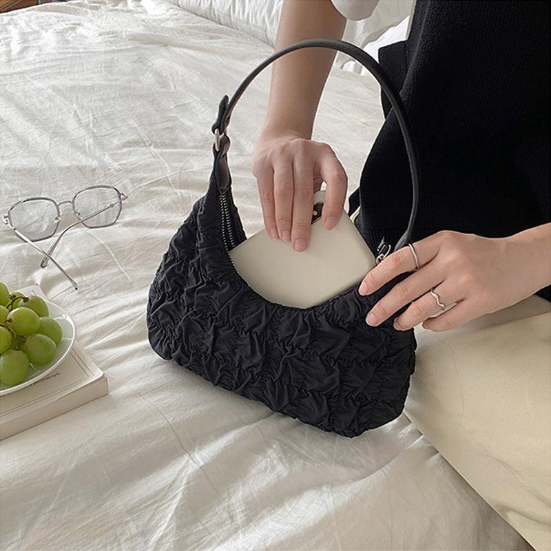 Сумки в стиле «сливки» Девчачьи плиссированные сумки в форме облаков Стильные сумки на одно плечо в форме пельменей Летом Милые и классные сумки подмышками