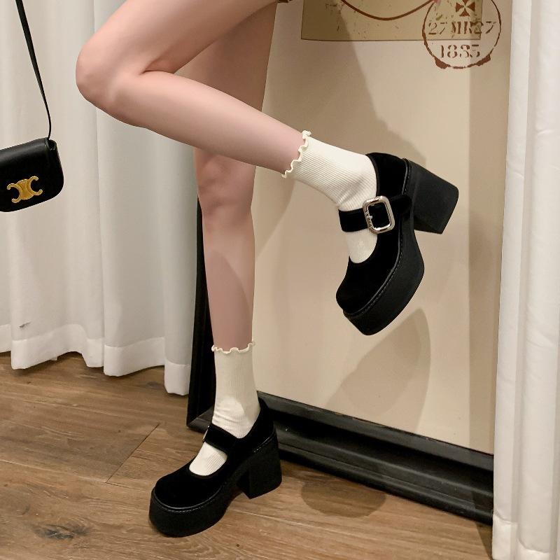 Туфли на платформе с очень высоким каблуком, женские, новинка 2025 года, небольшие туфли-лодочки, увеличивающие рост, туфли Мэри Джейн с толстым каблуком и пряжкой в виде одного слова