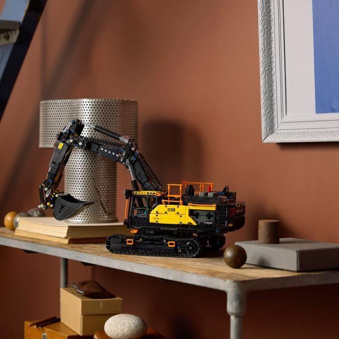 LEGO Technic 42215 Pelleteuse Volvo EC500 Hybride - Set de Construction pour Adulte - Déco