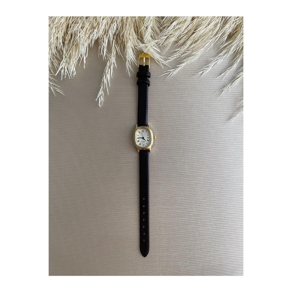 Retro Minimal Vintage Leather Band Women's Wristwatch