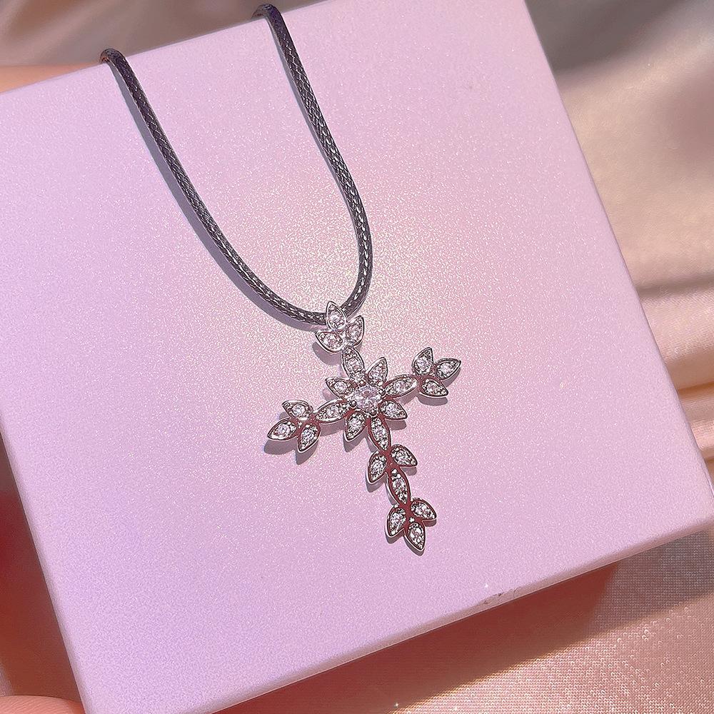 Новый кулон-крест, модное ожерелье с нишевым дизайном, инкрустированное высококачественным цирконом