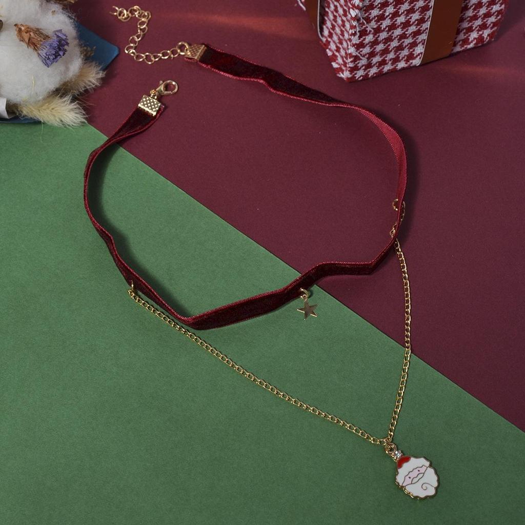 European-American Minimalist Christmas Necklace with Red Velvet Santa Gloves Pendant