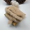 Набор для рукоделия «Кукла-стручок гороха»: Юбка, Шарф, Шляпа, Обувь, Цветы, Древесная щепа и Тканевые аксессуары.
