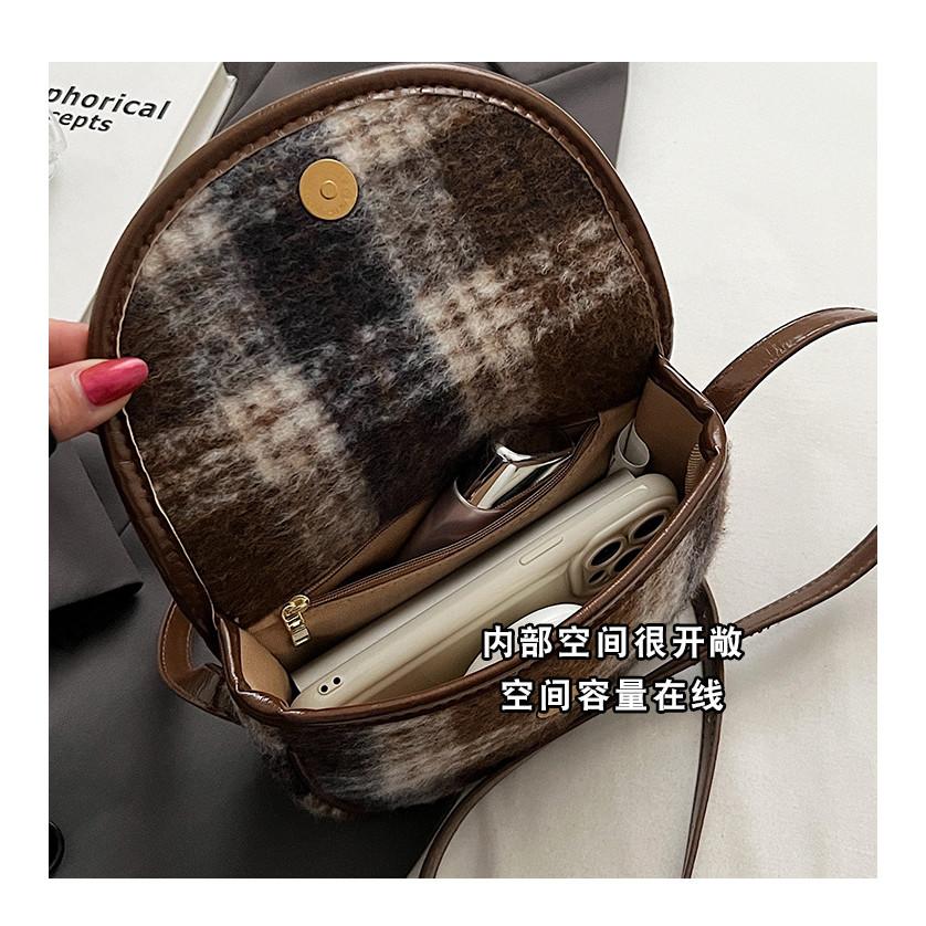 Ielgy Autumn Winter Woolen Plaid Saddle Bag All-Match Small Square Bag Fashion Commuter Messenger Shoulder Bag