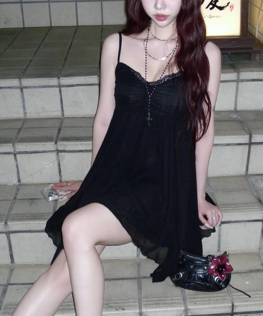 Ilio [Bit-O X Ilio] Black Asymmetric Chiffon Dress