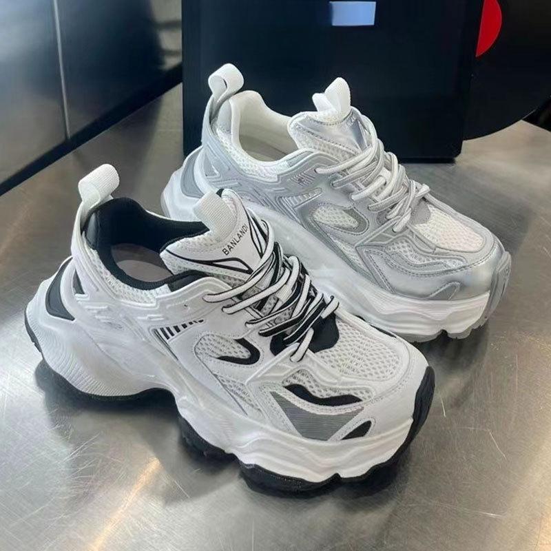 Серебряные папины туфли весна-лето новые сетчатые дышащие толстые подошвы увеличивающие рост женские туфли кожаные повседневные кроссовки