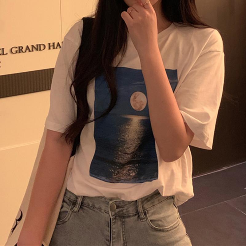 Hirsionsan Loose O-neck Casual Tees Female Retro Oil Painting Print T-shirt Women Fashion Summer Short Sleeve Simple Student Tops