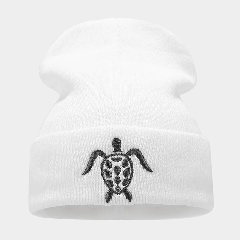 New autumn and winter personalized turtle embroidered knitted hat men's and women's fashion trend cold hat outdoor warm wool hat