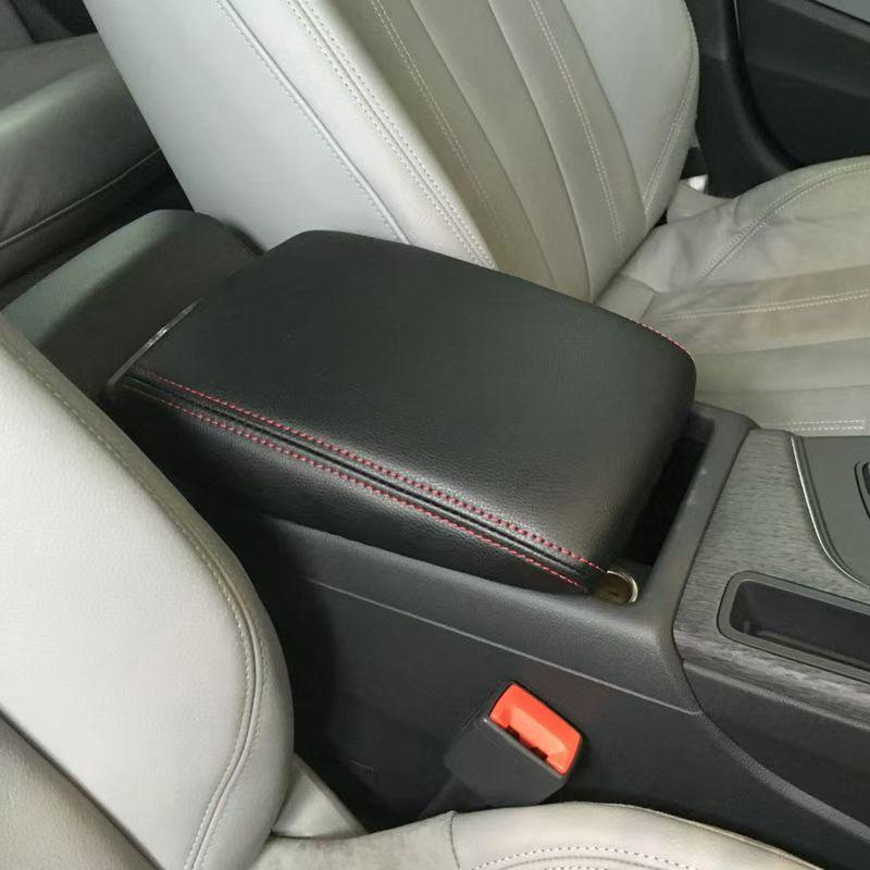 Volkswagen Touran 04-12 Кожаная накладка на центральный подлокотник - Аксессуар для интерьера автомобиля