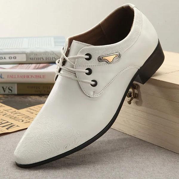 Men's Carved Dress Leather Shoes Spring Autumn British Leather Shoes Business Formal Pointed Toe Lace-up Casual Shoes Glossy Breathable Leather Shoes