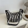 Korean Version of Retro Literary Handbag Simple Small Fresh Striped Canvas Bag Casual Fashion Large Capacity Shoulder Bag for Women