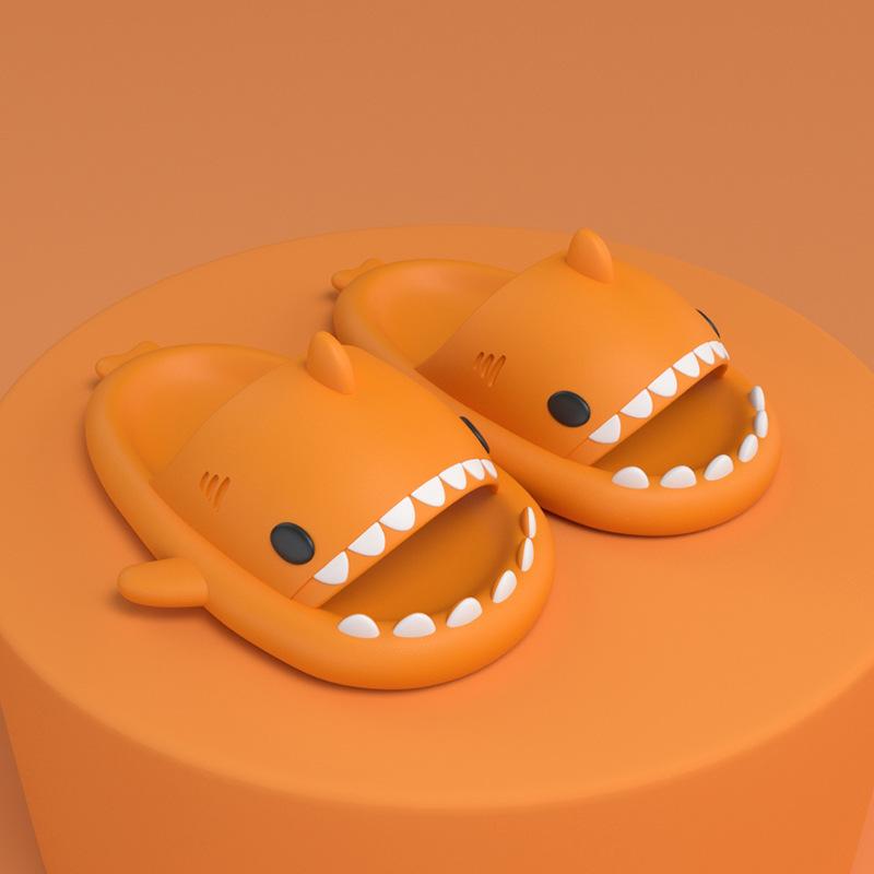 Женские тапочки Shark 2024, летние новые сандалии для дома и улицы, легкие дышащие нескользящие сандалии для ванной комнаты