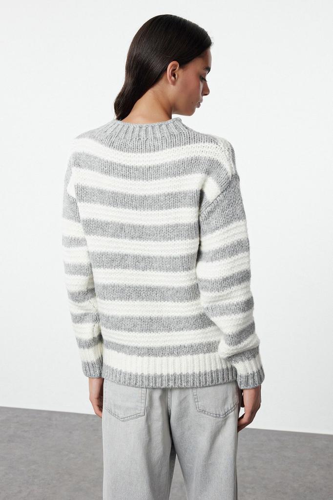 Женский модный стильный свитер, серый цветной трикотаж с круглым вырезом, свитер