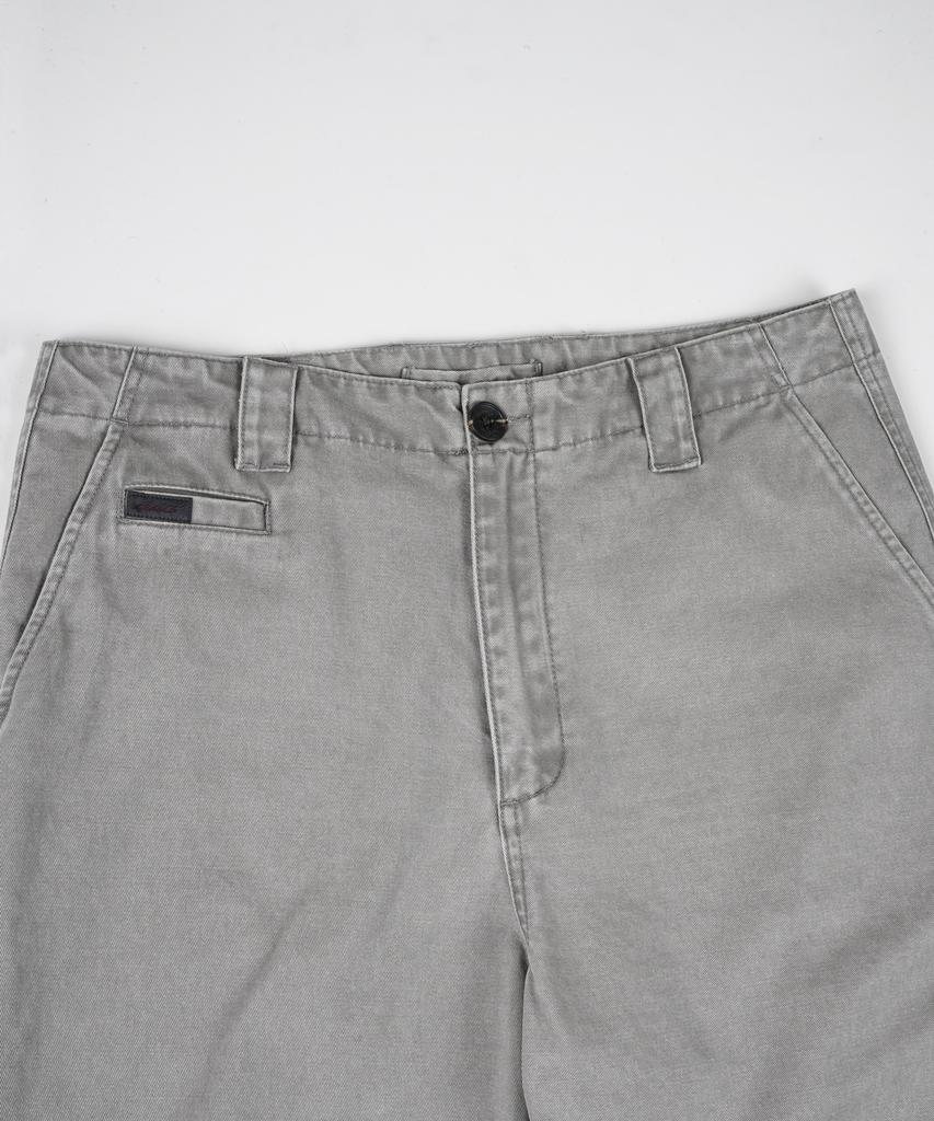 BIRBANTE Хлопковые брюки-чинос с дартсом, подвергшиеся garment-washing - Серый