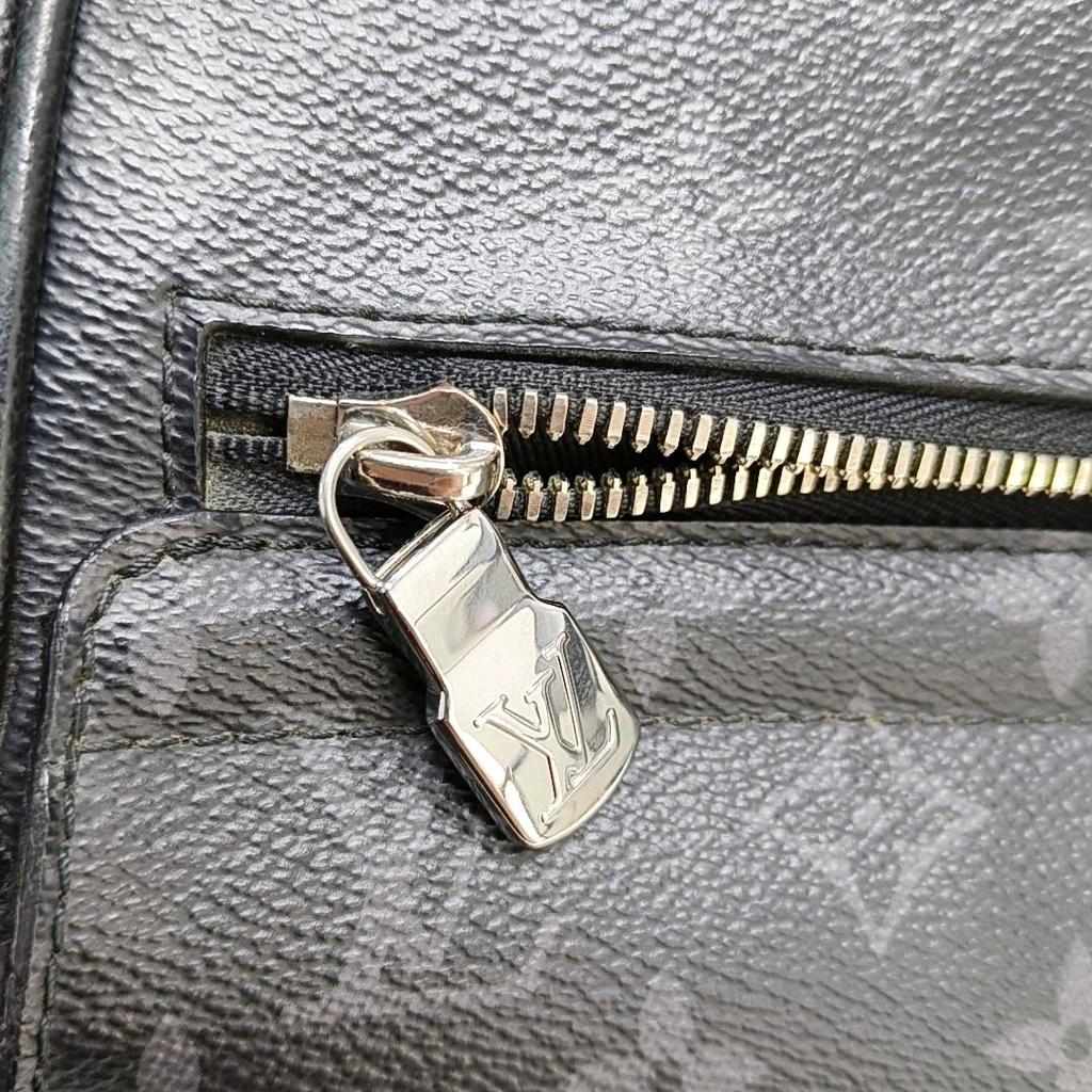[Pre-Owned] New Monogram Spring Clip Canvas Leather Messenger Bag - Good #1897F00