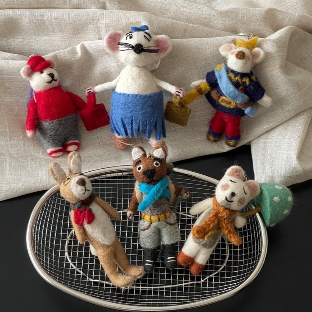 Mountain Climbing Bear Wool Felt Animal Pendant Mushroom Umbrella Fairy Tale Style Keychain Couple