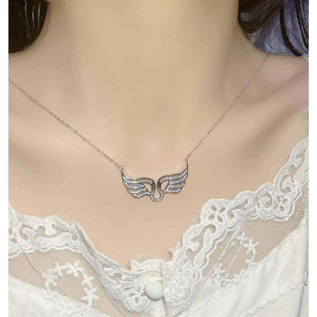 Ожерелье с крыльями ангела, инкрустированное микроцветными бриллиантами