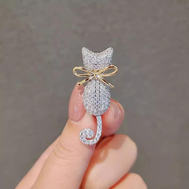 Cute Kitten Brooches, High-end Feminine Animal Corsages, Anti-glare Pins, Sweaters, Coats, Suits and Accessories