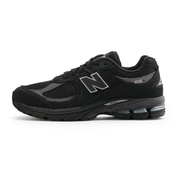 New Balance Черные кроссовки для бега 2002 года