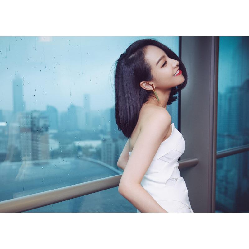 Модный Постер Китайской Актрисы Song Qian - Настенное Искусство в Рамке для Общежития или Кафе