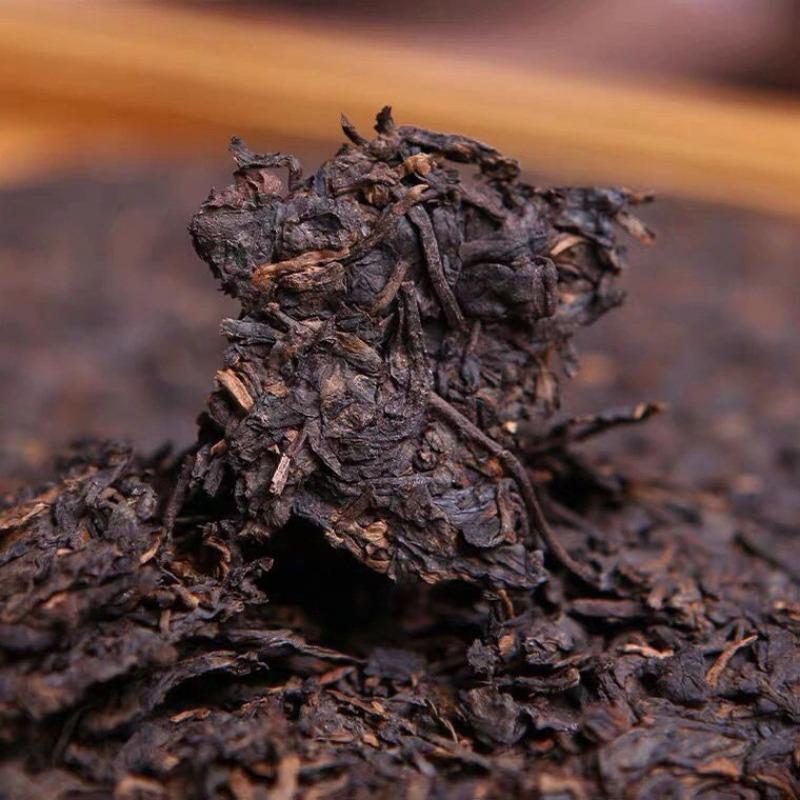 Чайный торт MENGKU Gong Ting Puerh Palace Pu'er Спелый чай пуэр 400г приготовленный