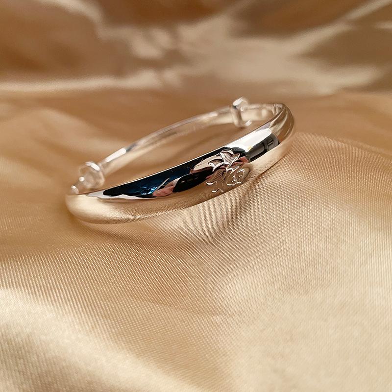 Стерлинговое серебро S999 с гравировкой Fuzi Smooth Face Персонализированный серебряный браслет Полный серебряный цельный браслет Простой подарок для мамы и пожилых людей