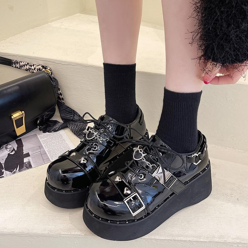 Туфли в стиле панк, женские, на платформе, с металлическими заклепками, темные, летучая мышь, модные, женские туфли-лодочки, на танкетке, бордовые, школьные, студенческие туфли