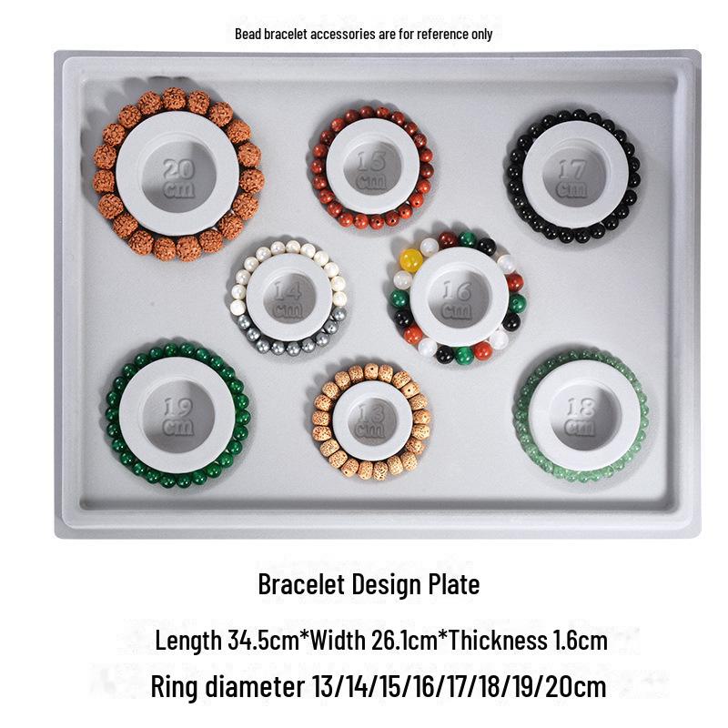 Ассортимент флокированных ювелирных изделий, витрин и дизайнерских лотков для браслетов и ожерелий своими руками