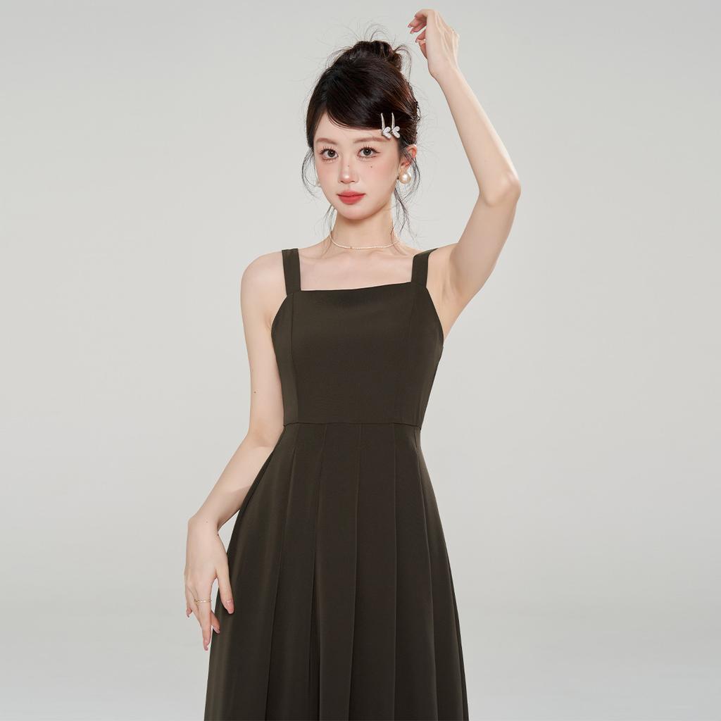 2024 Summer French Slimming Strap Dress with Hepburn Style for Women, Tailored and Versatile Skirt