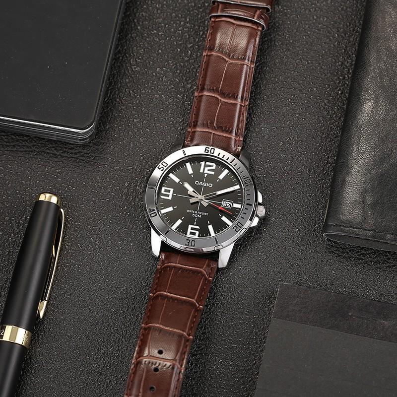 Casio Серия STANDARD Модный Business Casual Водонепроницаемый Классический Стрелочный Индикация Даты Кварцевый Механизм Кожаный Ремешок Японский и MTP-VD01L-1BV