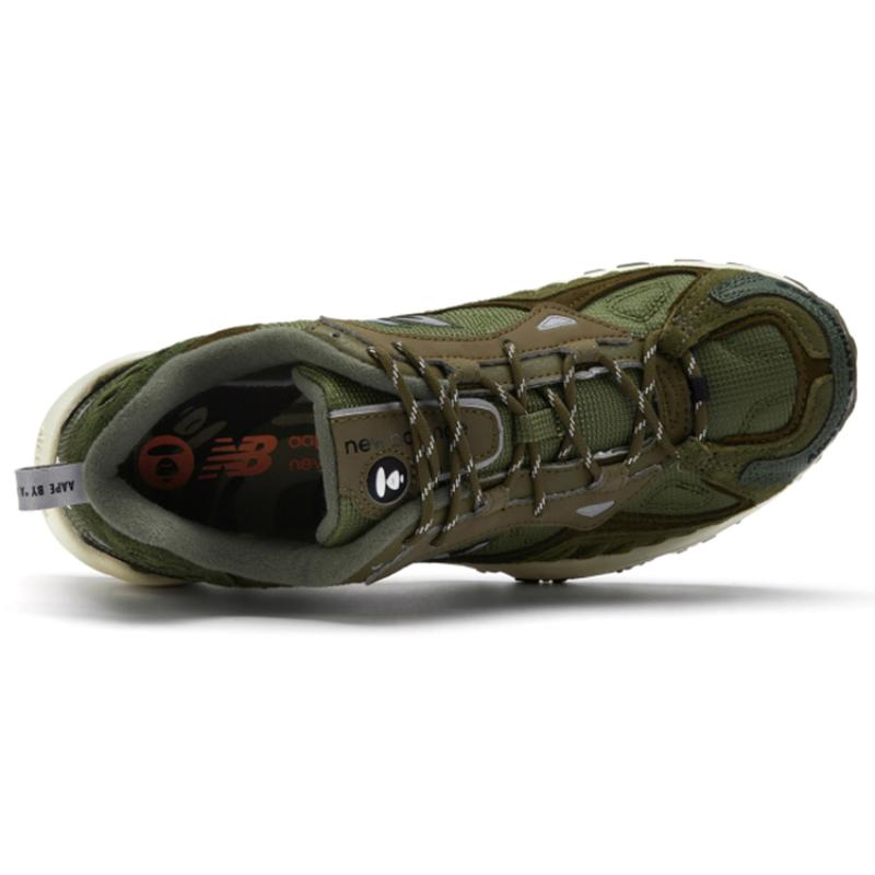 New Balance Кроссовки Aape X New Balance 703 Series темно-зеленые ML703KHX