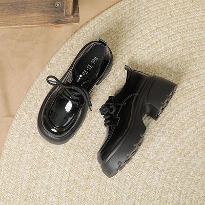 Маленькие кожаные туфли в британском стиле женские 2024 новые летние весенние и осенние одинарные туфли лоферы на платформе увеличивающие рост черные женские туфли