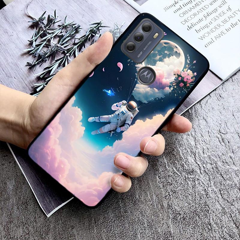 Чехол «Астронавты на цветочном поле» для Moto Edge 50 40 Pro Edge 40 30 Ultra Neo Fusion G Power G Stylus G Play E32 E20 E40