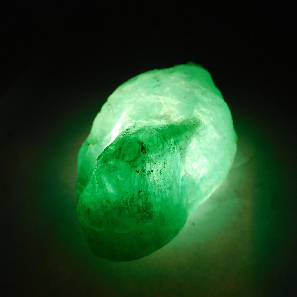 Raw Fluorite Natural Multi Color 139.15 Ct Uncut Rough Gemstone