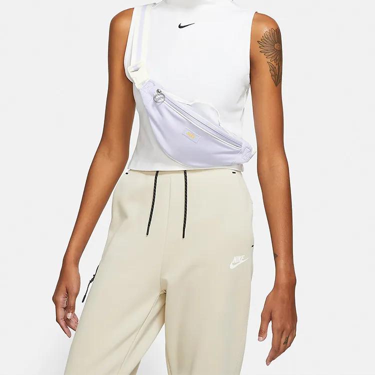 Nike Тканевая поясная сумка Обычная женская Кислородный фиолетовый / Белый (унисекс) Поясные сумки DR6266 536