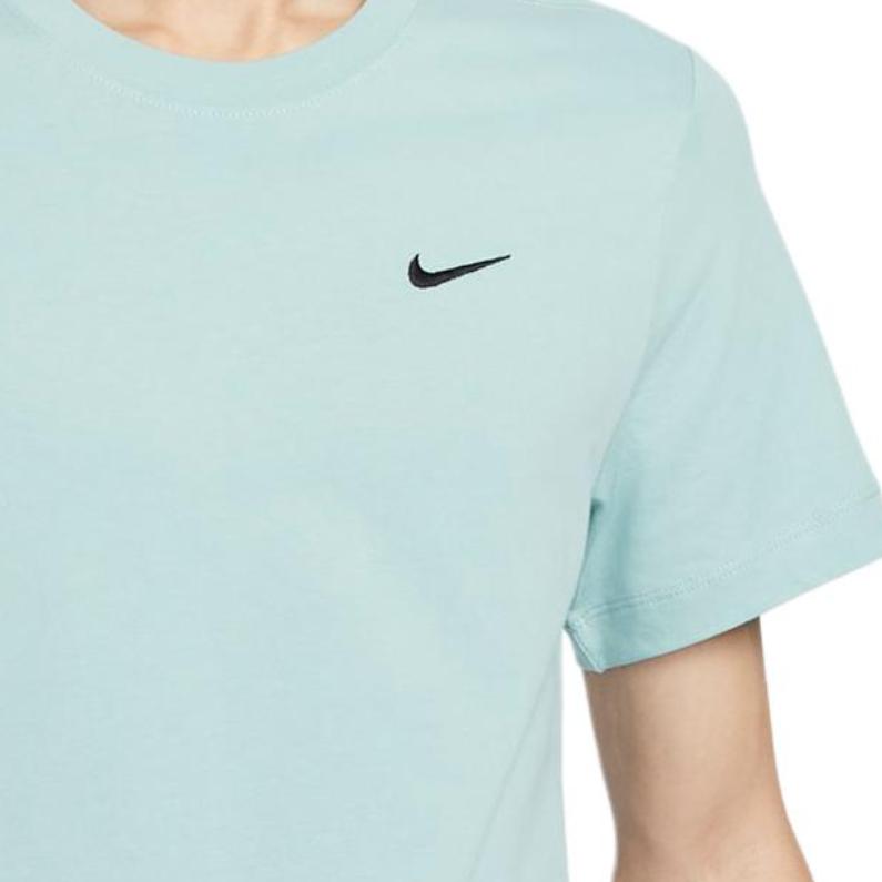 Nike Футболки мужские светло-голубые с круглым вырезом умеренного прямого кроя BV0508-309