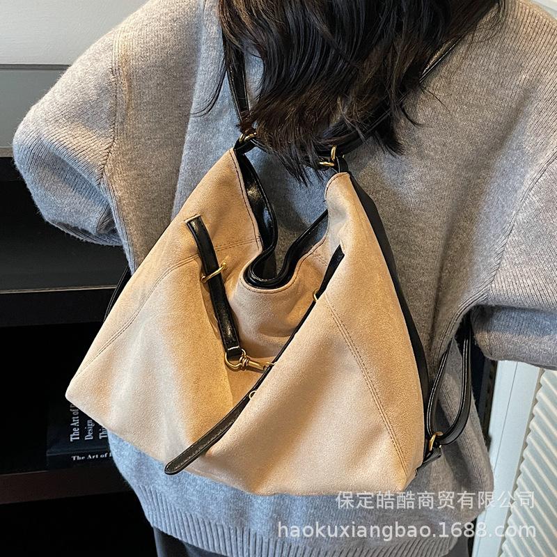 Женский рюкзак Осень/Зима 2025 Винтажная сумка Maillard через плечо Большая вместимость Сумка-тоут Сумка-мессенджер для поездок