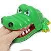 Милый большой крокодиловый рот стоматолог укус палец игра забавная игрушка дети подарок детям