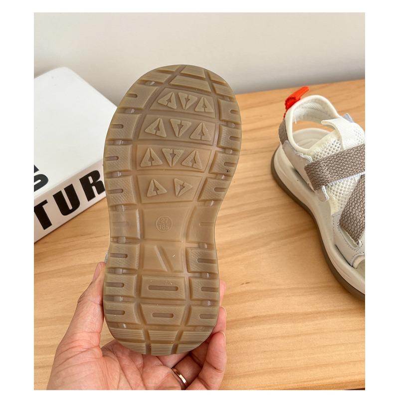 Новые летние закрытые сандалии для мальчиков - Спортивная пляжная обувь с вырезами и дышащей сеткой для повседневной носки