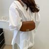 Retro Simple Women's Shoulder Armpit Bag Chain Commuter Messenger Bag Bag Female Beautiful Personality Saddle Bag