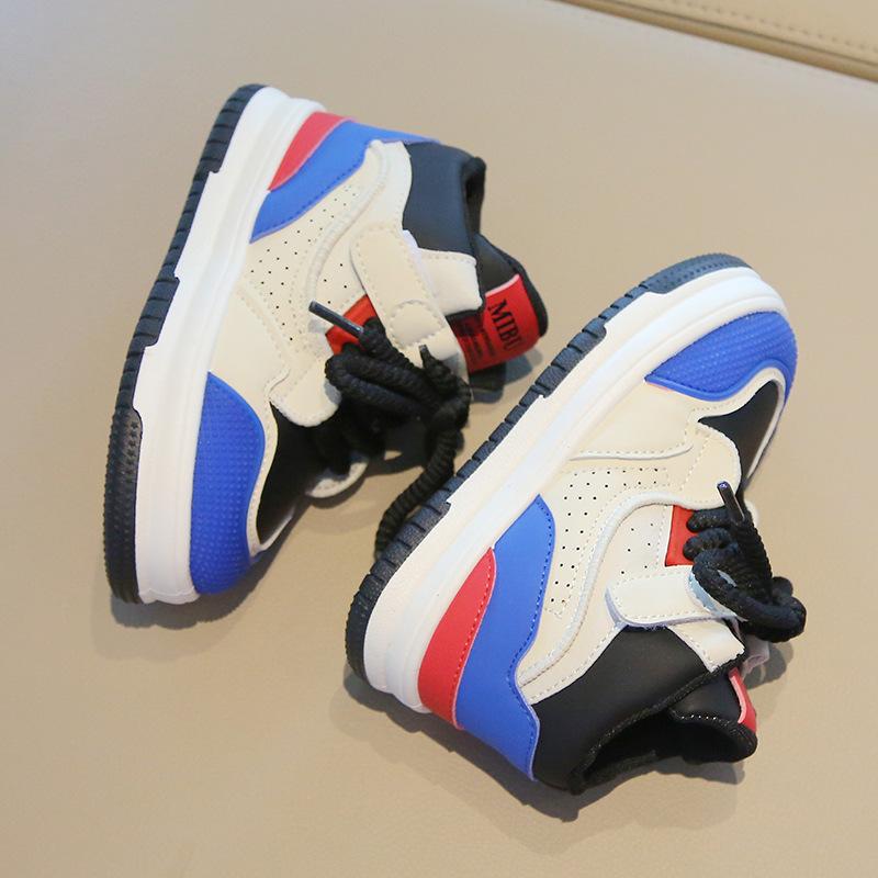 Детская спортивная обувь 2025 весна и осень повседневные кеды для мальчиков новая высокая обувь маленькие белые туфли для девочек обувь для малышей на мягкой подошве список