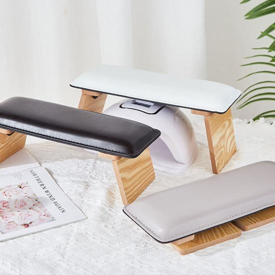 Универсальный держатель для ногтей с мягкой эластичной опорой