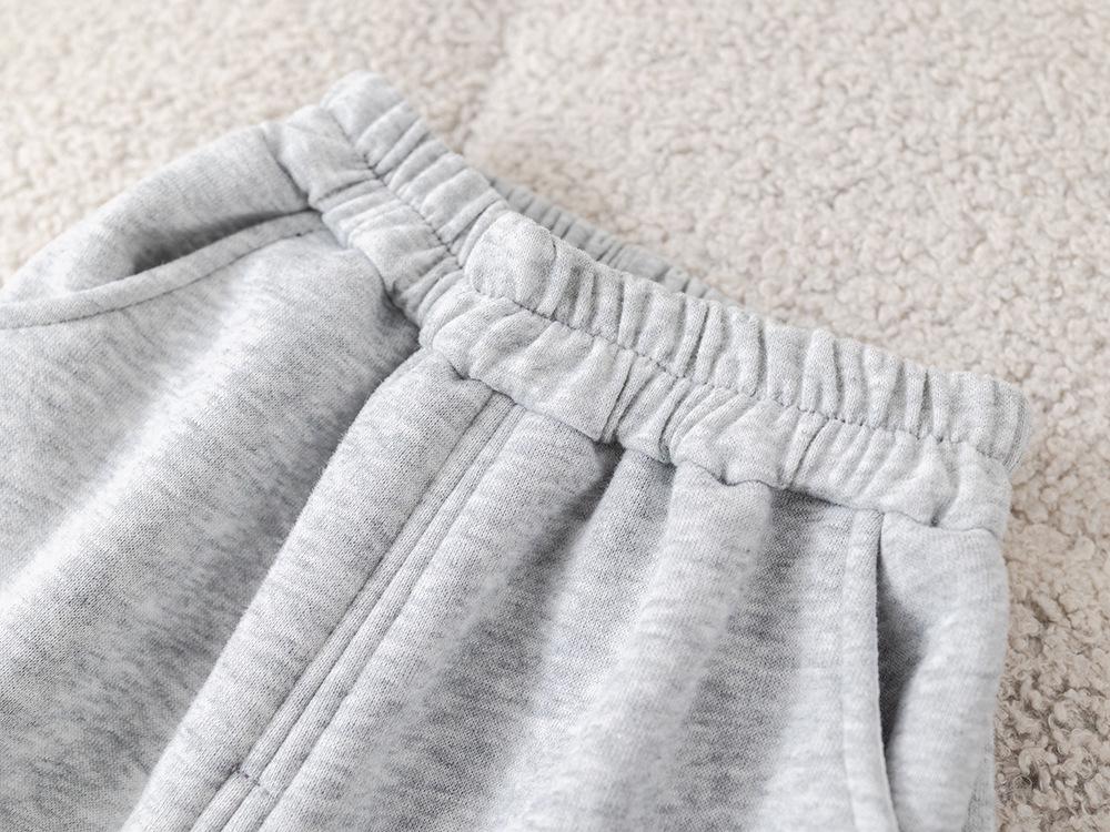 Трендовый флисовый свитшот с молнией до середины и сумка кроссбоди для мальчиков на осень/зиму 2025